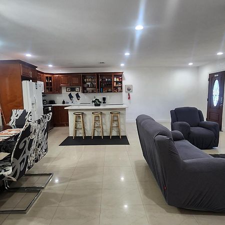 The Jazzy Escape Villa ไมอามี ภายนอก รูปภาพ
